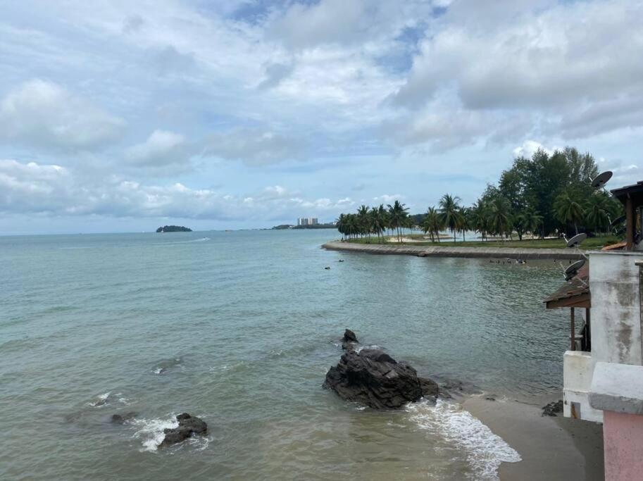 Seaview Holiday Home Porto Dickson Exterior foto